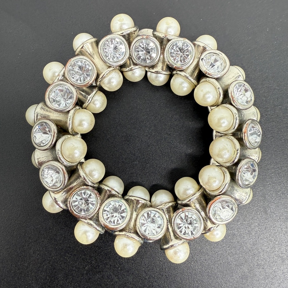 🚨3 for $15🚨 Faux Pearl Blingy Bracelet